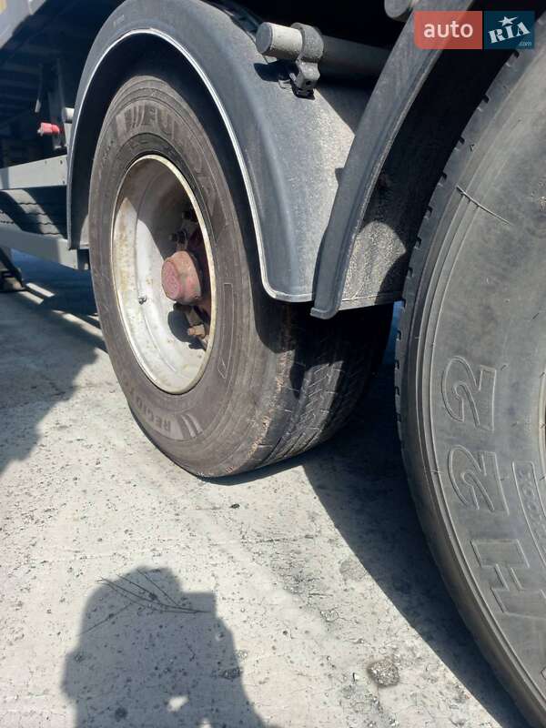 Зерновоз - полуприцеп Zaslaw D 653 2009 в Черкассах