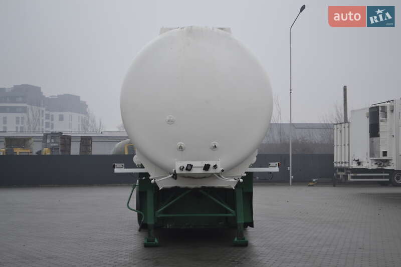 Цистерна Zasta N-36 1998 в Хусте