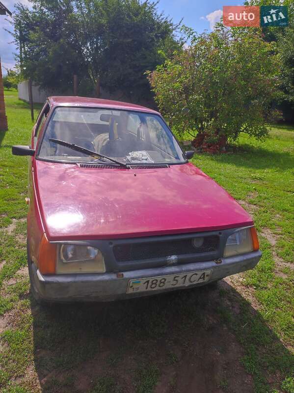 Хэтчбек ЗАЗ 1102 Таврия-Нова 2001 в Недригайлове