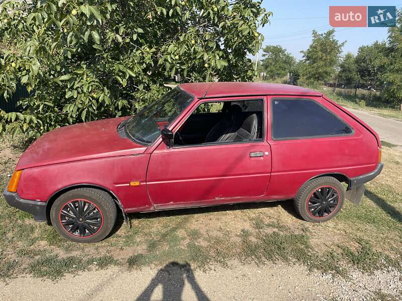 Хэтчбек ЗАЗ 1102 Таврия-Нова 1998 в Запорожье фото 2 Хэтчбек ЗАЗ 1102 Таврия-Нова 1998 в Запорожье