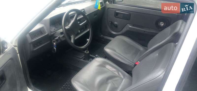 Хетчбек ЗАЗ 1102 Таврія-Нова 2005 в Дніпрі фото 6 Хетчбек ЗАЗ 1102 Таврія-Нова 2005 в Дніпрі
