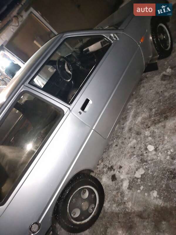 Хетчбек ЗАЗ 1102 Таврія-Нова 1998 в Павлограді
