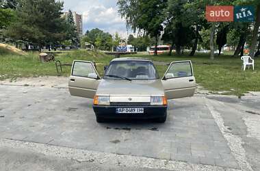 Хэтчбек ЗАЗ 1102 Таврия-Нова 2002 в 