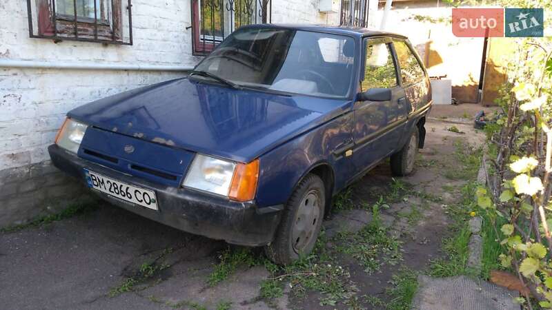 Хэтчбек ЗАЗ 1102 Таврия-Нова 2003 в 