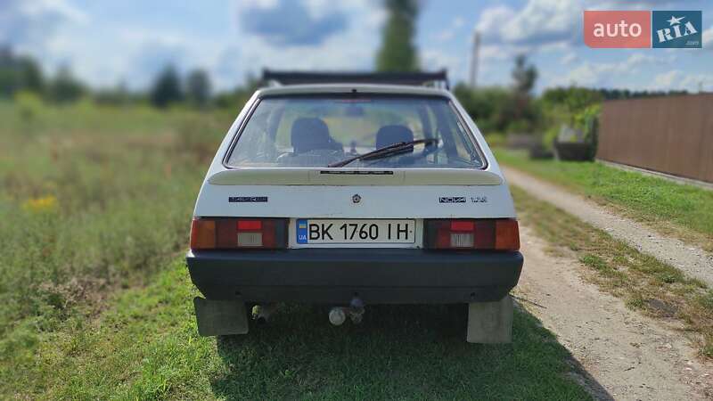 Хэтчбек ЗАЗ 1102 Таврия-Нова 2002 в Ровно фото 2 Хэтчбек ЗАЗ 1102 Таврия-Нова 2002 в Ровно