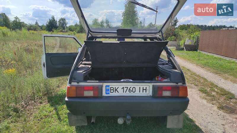 Хэтчбек ЗАЗ 1102 Таврия-Нова 2002 в Ровно фото 9 Хэтчбек ЗАЗ 1102 Таврия-Нова 2002 в Ровно