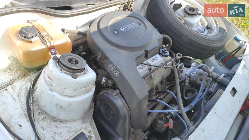 Хэтчбек ЗАЗ 1102 Таврия-Нова 2002 в Ровно фото 12 Хэтчбек ЗАЗ 1102 Таврия-Нова 2002 в Ровно