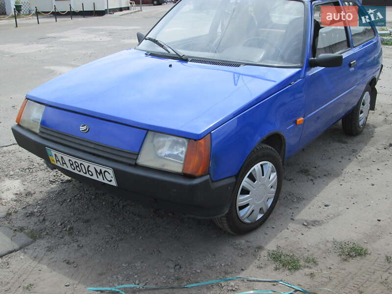 Хетчбек ЗАЗ 1102 Таврія-Нова 2000 в Києві