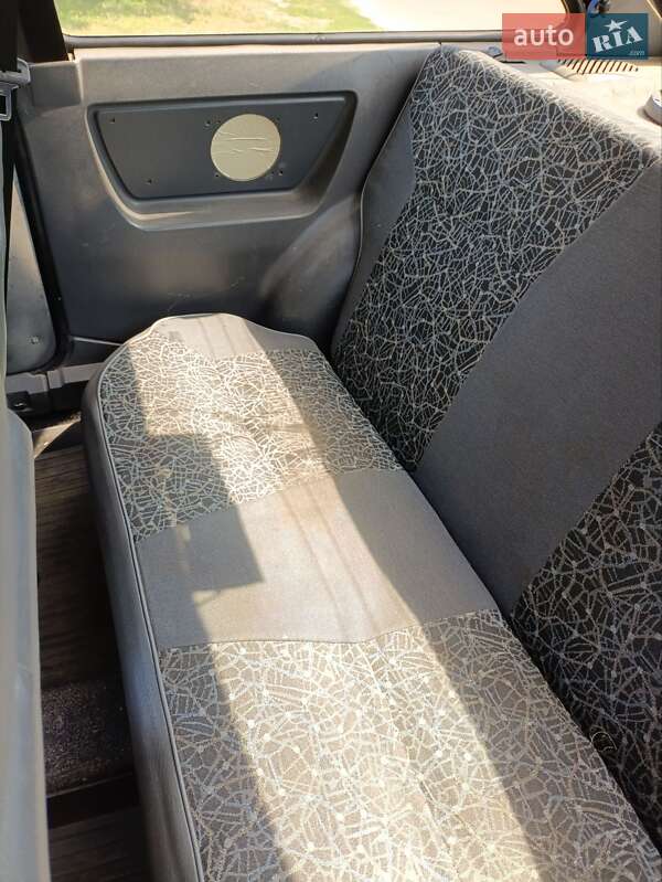 Хетчбек ЗАЗ 1102 Таврія-Нова 1998 в Києві фото 10 Хетчбек ЗАЗ 1102 Таврія-Нова 1998 в Києві