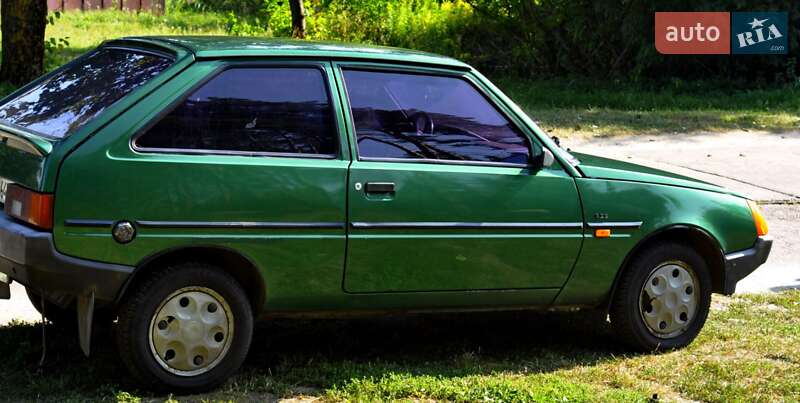 Хетчбек ЗАЗ 1102 Таврія-Нова 2003 в 