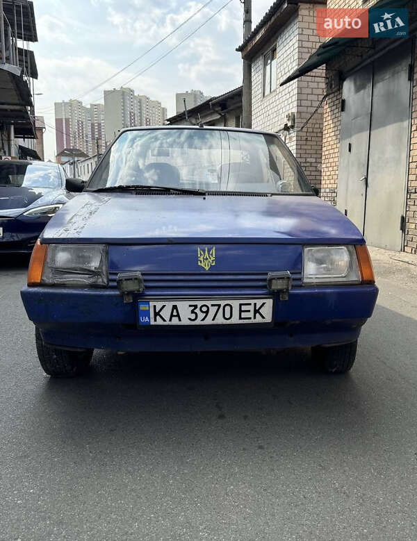 Хэтчбек ЗАЗ 1102 Таврия-Нова 2003 в Киеве фото 2 Хэтчбек ЗАЗ 1102 Таврия-Нова 2003 в Киеве