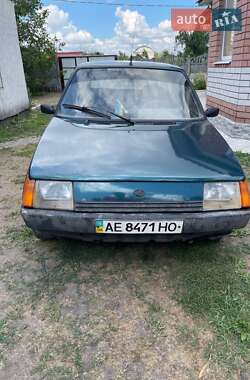 Хэтчбек ЗАЗ 1102 Таврия-Нова 2000 в 