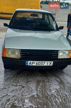 Хэтчбек ЗАЗ 1102 Таврия-Нова 2002 в 