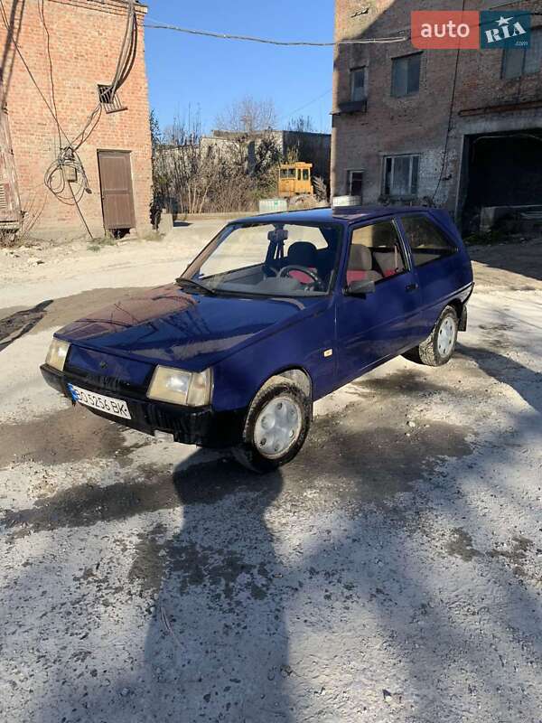 Хэтчбек ЗАЗ 1102 Таврия-Нова 2002 в 