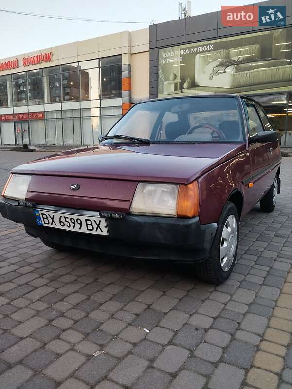 Хэтчбек ЗАЗ 1102 Таврия-Нова 2004 в 