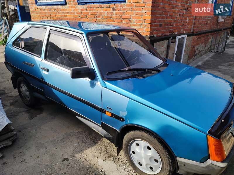 Хэтчбек ЗАЗ 1102 Таврия-Нова 2004 в Тростянце