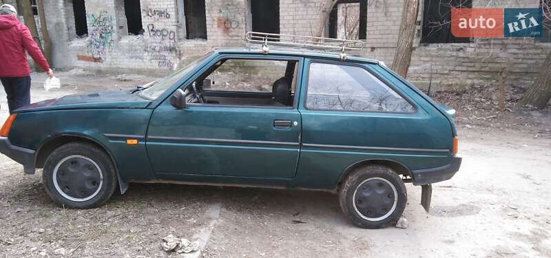 Хэтчбек ЗАЗ 1102 Таврия-Нова 2000 в Запорожье