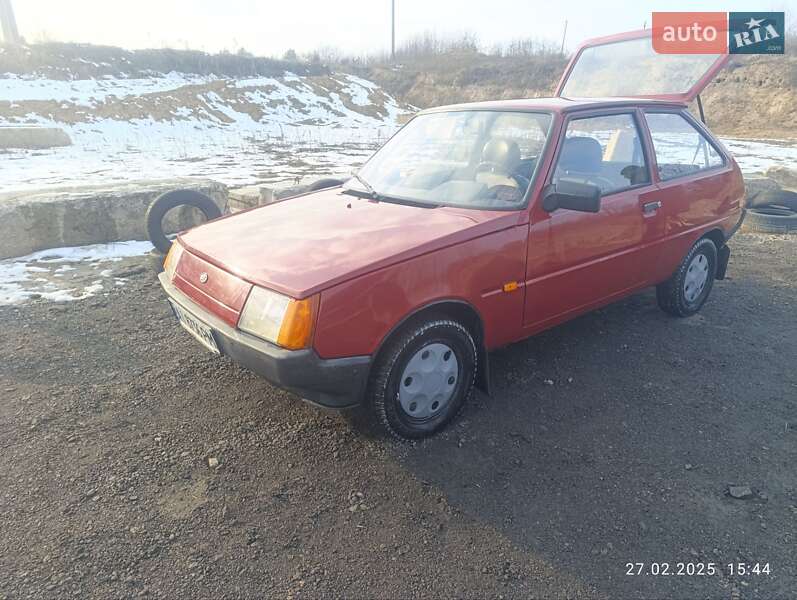 Хетчбек ЗАЗ 1102 Таврія-Нова 2006 в 