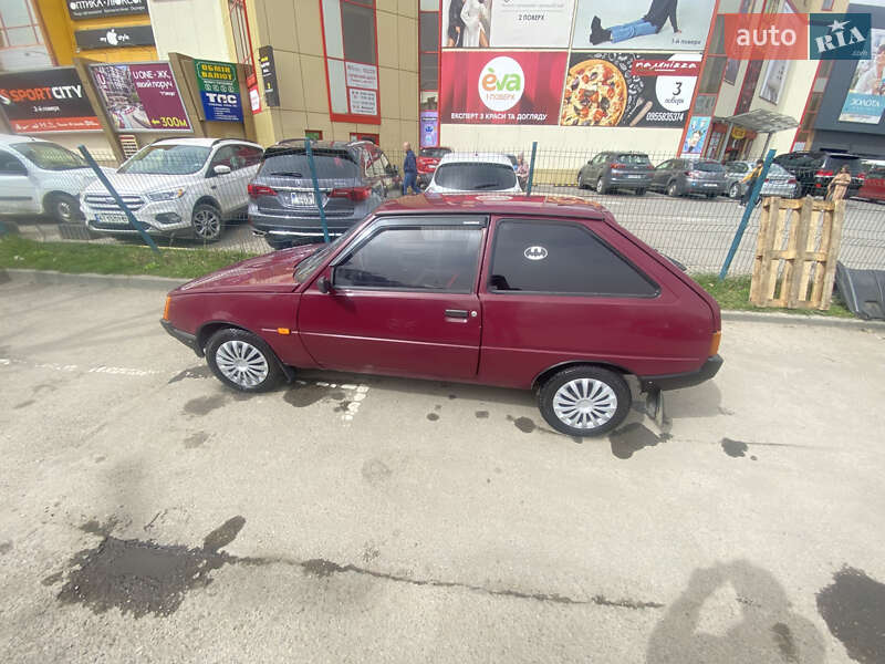 Хэтчбек ЗАЗ 1102 Таврия-Нова 2004 в 