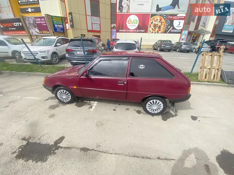 Хэтчбек ЗАЗ 1102 Таврия-Нова 2004 в 