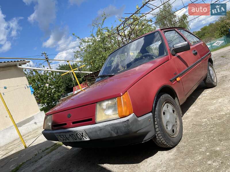 Хэтчбек ЗАЗ 1102 Таврия-Нова 2002 в 
