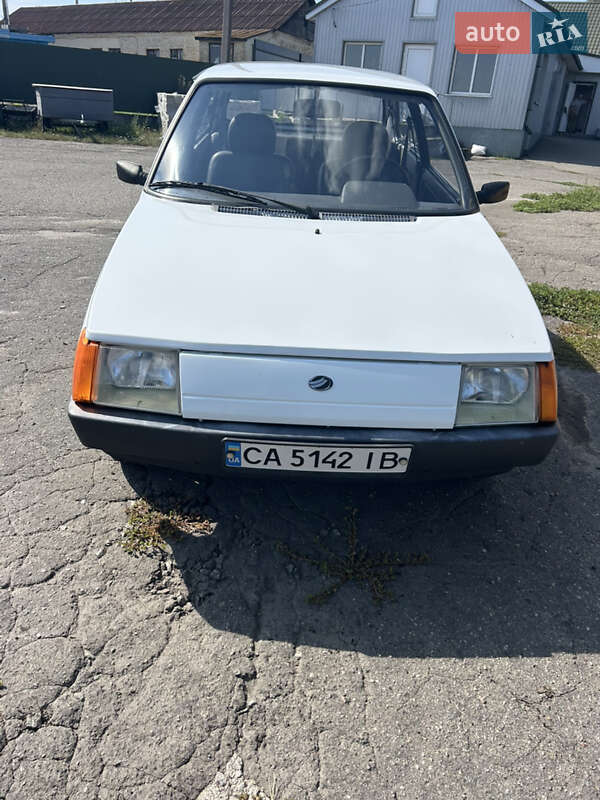 Хэтчбек ЗАЗ 1102 Таврия-Нова 2006 в Корсуне-Шевченковском