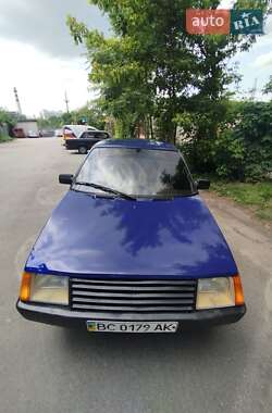 Хэтчбек ЗАЗ 1102 Таврия-Нова 2001 в 