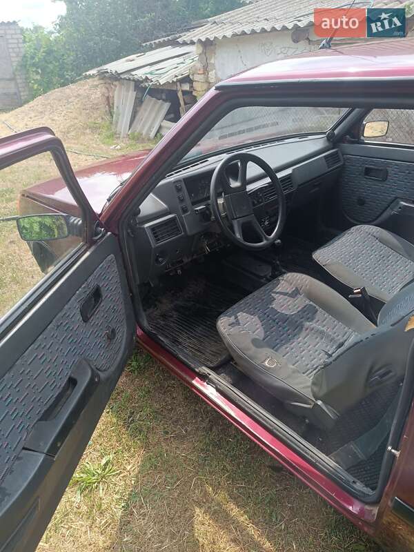Хэтчбек ЗАЗ 1102 Таврия-Нова 1999 в Николаеве фото 9 Хэтчбек ЗАЗ 1102 Таврия-Нова 1999 в Николаеве