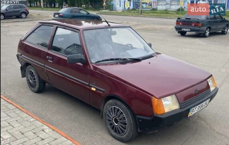 Хэтчбек ЗАЗ 1102 Таврия-Нова 2001 в Николаеве