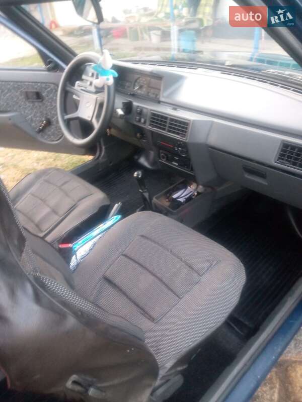 Хэтчбек ЗАЗ 1102 Таврия-Нова 2005 в Умани фото 2 Хэтчбек ЗАЗ 1102 Таврия-Нова 2005 в Умани