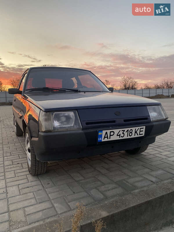 Хетчбек ЗАЗ 1102 Таврія-Нова 2004 в 