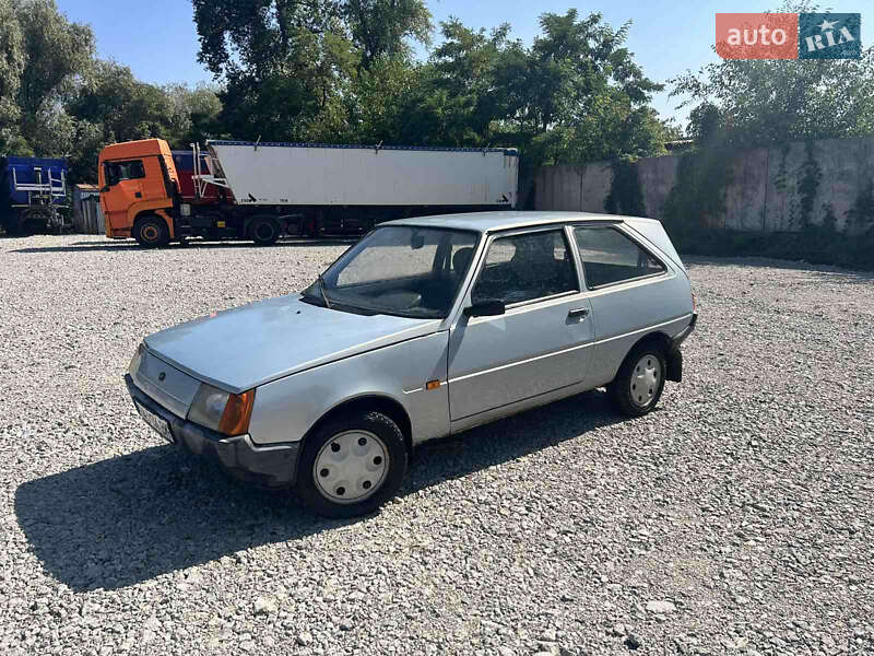 Хэтчбек ЗАЗ 1102 Таврия-Нова 2004 в 