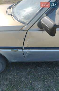Хэтчбек ЗАЗ 1102 Таврия-Нова 2002 в 