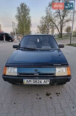 Хэтчбек ЗАЗ 1102 Таврия-Нова 2001 в Коростене