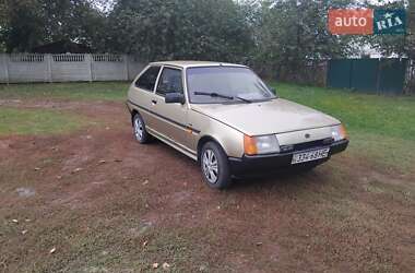 Хэтчбек ЗАЗ 1102 Таврия-Нова 2003 в 