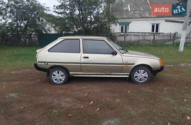 Хэтчбек ЗАЗ 1102 Таврия-Нова 2003 в 