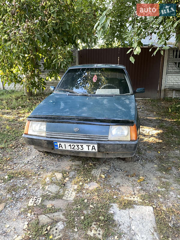 Хэтчбек ЗАЗ 1102 Таврия-Нова 2004 в 