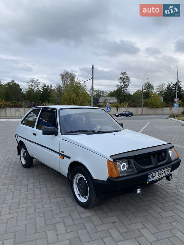 Хэтчбек ЗАЗ 1102 Таврия-Нова 2003 в 