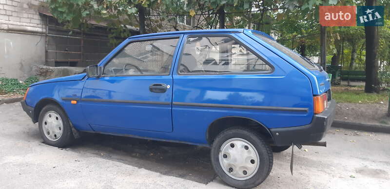 Хэтчбек ЗАЗ 1102 Таврия-Нова 2000 в 
