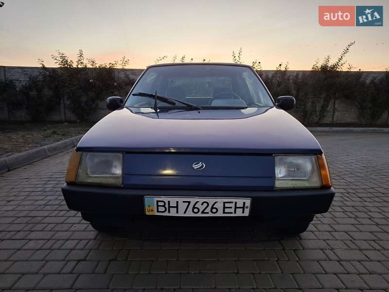 Хэтчбек ЗАЗ 1102 Таврия-Нова 1998 в Авангарде