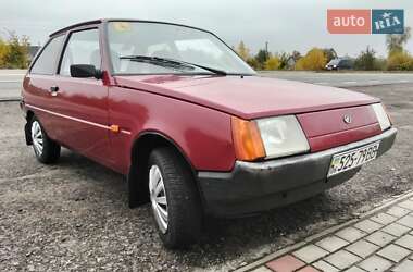 Хетчбек ЗАЗ 1102 Таврія-Нова 2001 в 