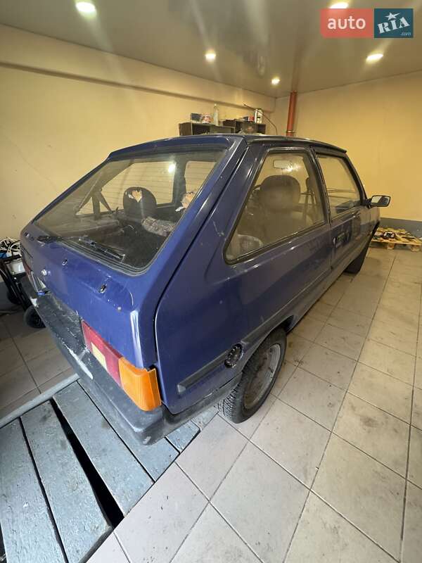 Хетчбек ЗАЗ 1102 Таврія-Нова 2004 в Запоріжжі фото 3 Хетчбек ЗАЗ 1102 Таврія-Нова 2004 в Запоріжжі