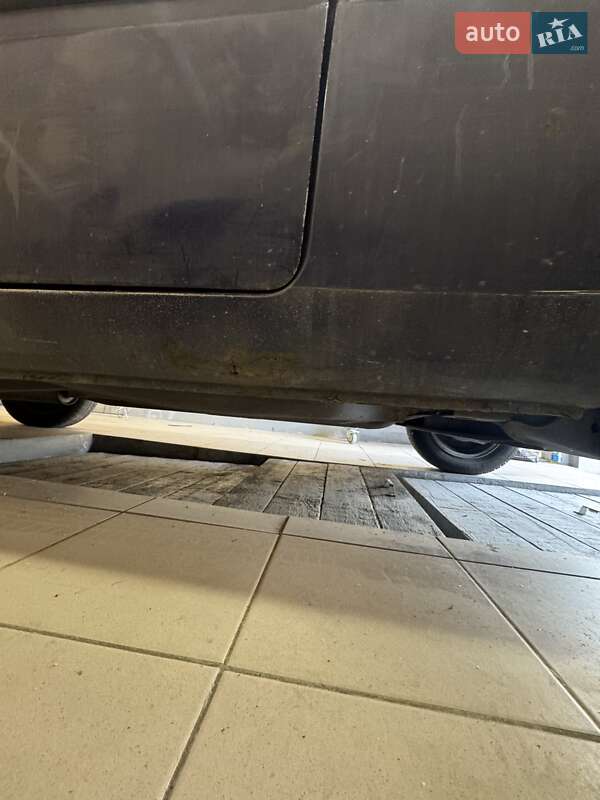 Хетчбек ЗАЗ 1102 Таврія-Нова 2004 в Запоріжжі фото 10 Хетчбек ЗАЗ 1102 Таврія-Нова 2004 в Запоріжжі