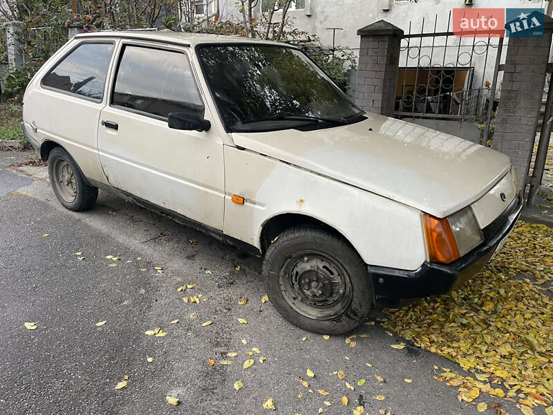 Хетчбек ЗАЗ 1102 Таврія-Нова 2003 в Чернівцях фото 3 Хетчбек ЗАЗ 1102 Таврія-Нова 2003 в Чернівцях