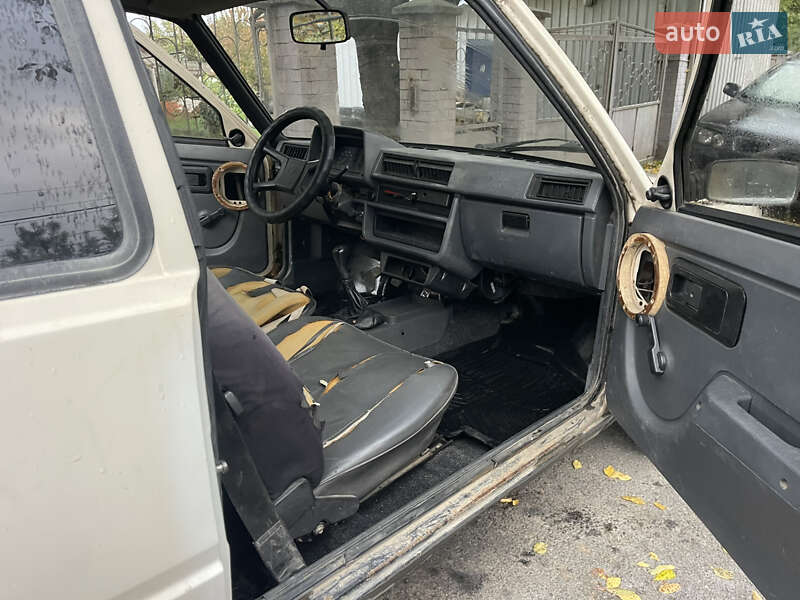 Хетчбек ЗАЗ 1102 Таврія-Нова 2003 в Чернівцях фото 7 Хетчбек ЗАЗ 1102 Таврія-Нова 2003 в Чернівцях