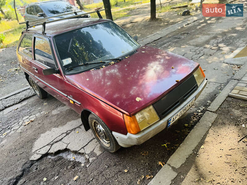 Хэтчбек ЗАЗ 1102 Таврия-Нова 2000 в Запорожье