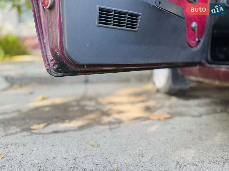 Хэтчбек ЗАЗ 1102 Таврия-Нова 2000 в Запорожье