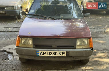 Хетчбек ЗАЗ 1102 Таврія-Нова 2000 в 