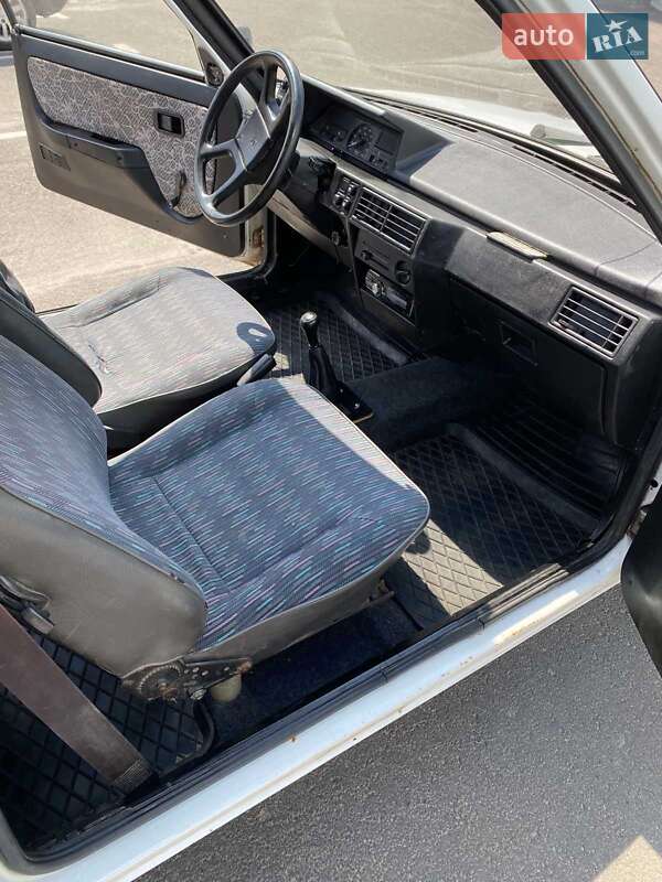 Хэтчбек ЗАЗ 1102 Таврия-Нова 2001 в Ровно