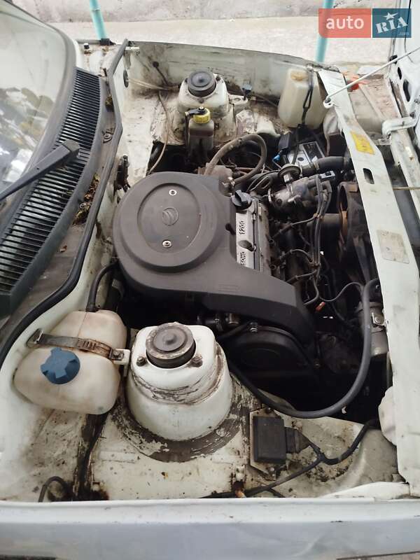 Хетчбек ЗАЗ 1102 Таврія-Нова 2004 в Дніпрі фото 9 Хетчбек ЗАЗ 1102 Таврія-Нова 2004 в Дніпрі